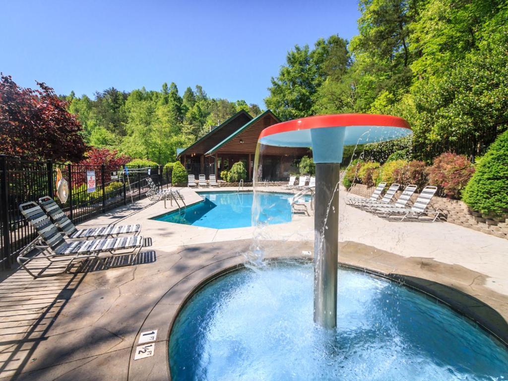 Above The Clouds, 4 Bedrooms, Pool Access, Private, Gaming, Sleeps 16 Gatlinburg Exteriér fotografie