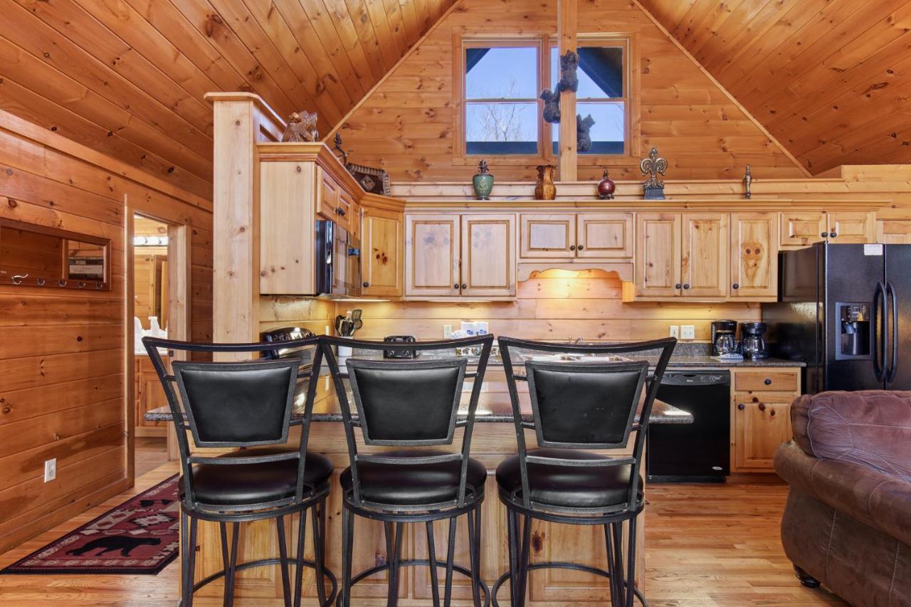 Above The Clouds, 4 Bedrooms, Pool Access, Private, Gaming, Sleeps 16 Gatlinburg Exteriér fotografie