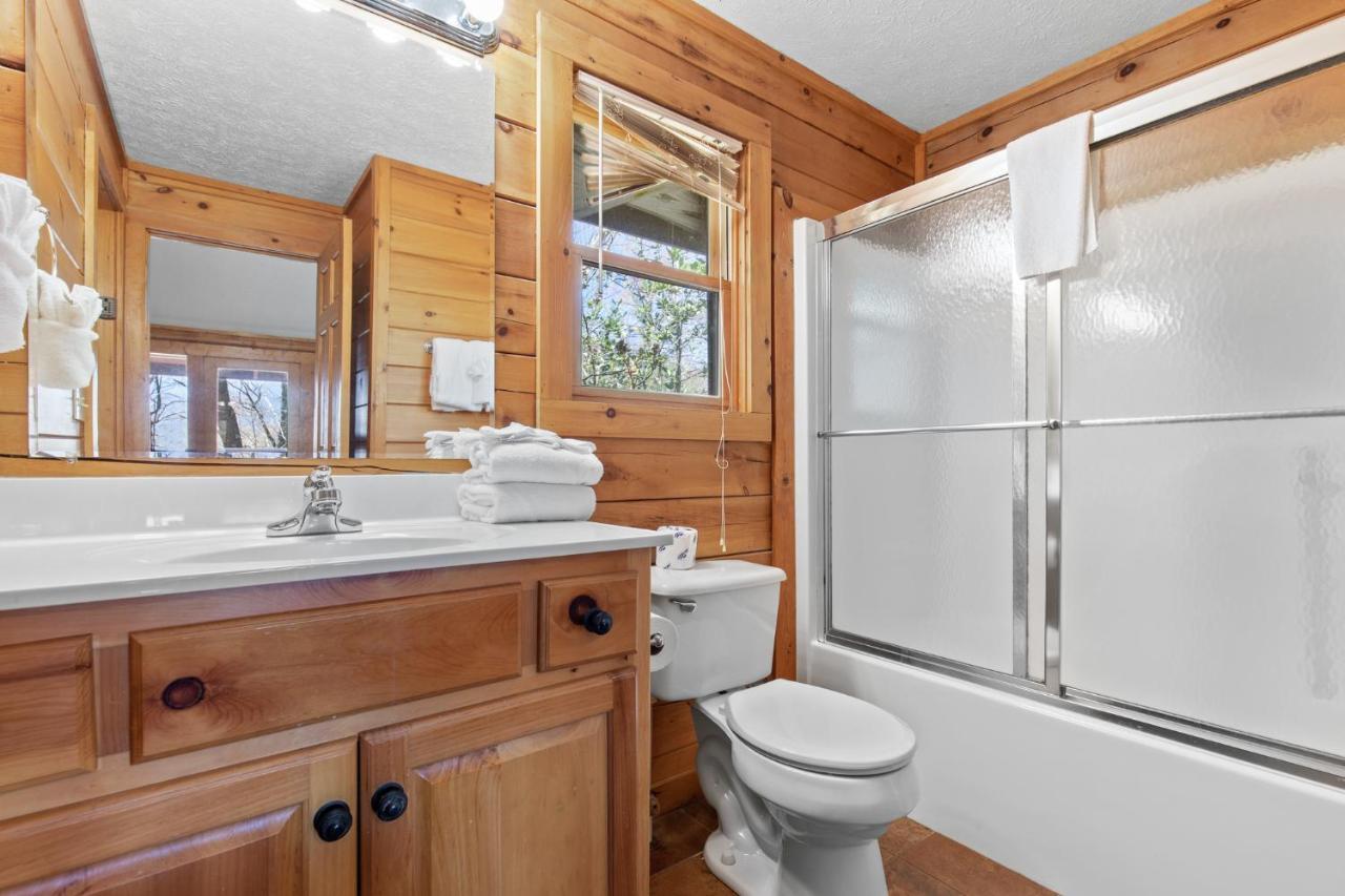 Above The Clouds, 4 Bedrooms, Pool Access, Private, Gaming, Sleeps 16 Gatlinburg Exteriér fotografie