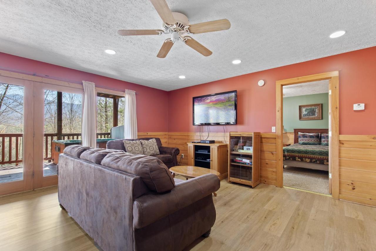 Above The Clouds, 4 Bedrooms, Pool Access, Private, Gaming, Sleeps 16 Gatlinburg Exteriér fotografie