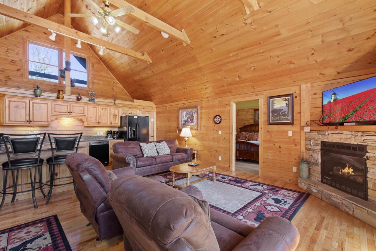 Above The Clouds, 4 Bedrooms, Pool Access, Private, Gaming, Sleeps 16 Gatlinburg Exteriér fotografie